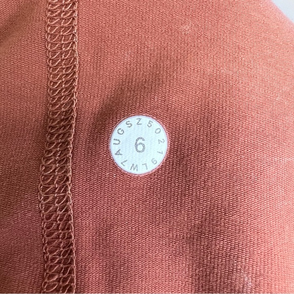 Lululemon Inner Glow Short 3" Washed Canyon Rock Size 6 - Picture 10 of 10